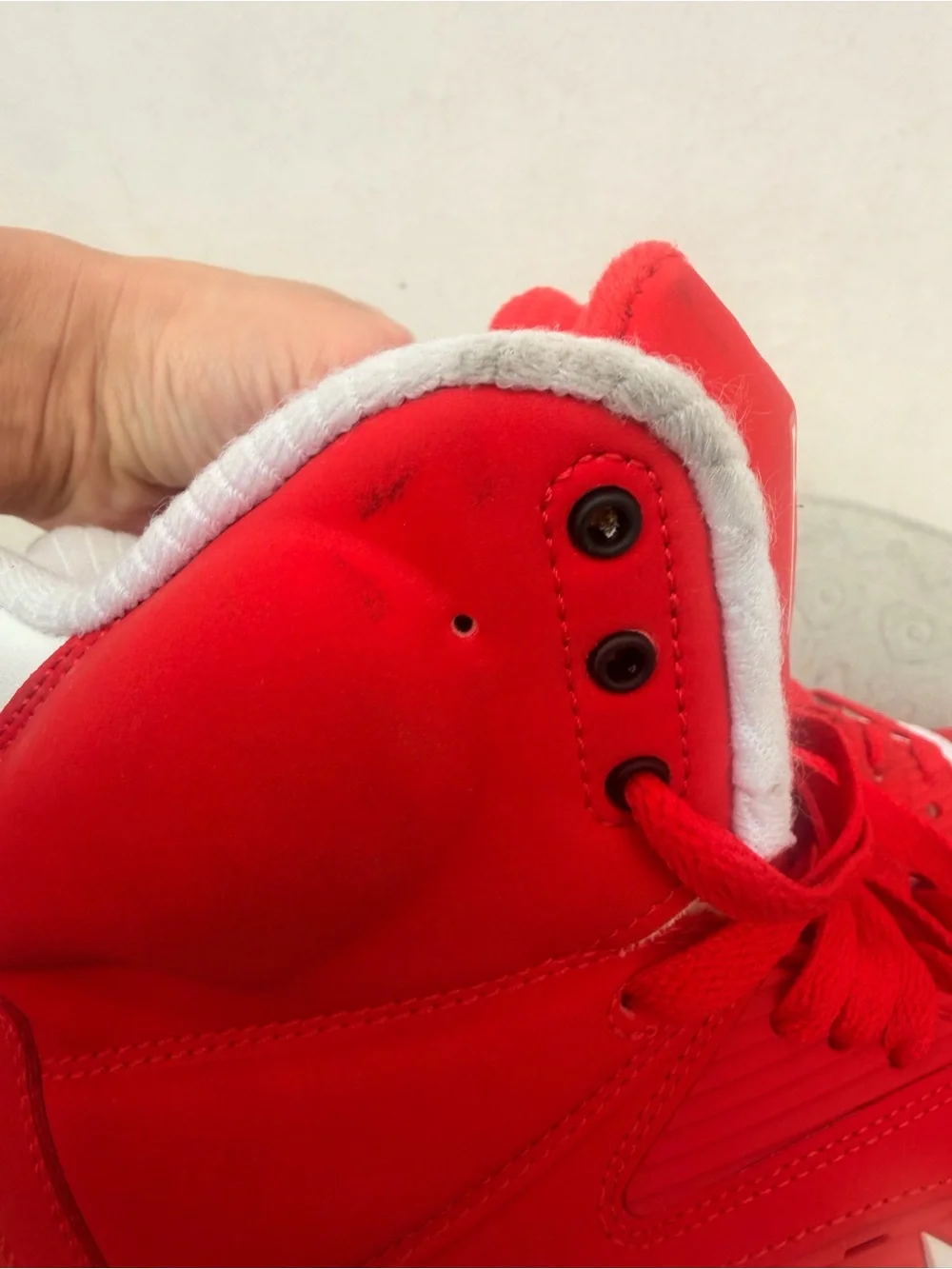 Men's Red High-Top Sneakers - Stylish Athletic Look